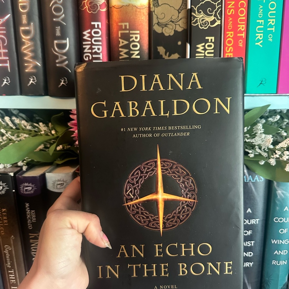 An Echo in the Bone | Hardcover